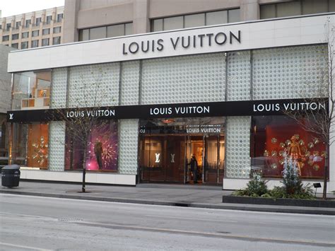 Louis Vuitton outlet